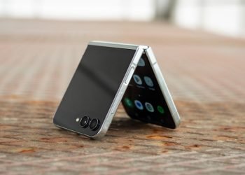 Cost-Efficient Samsung Foldables: Impact on Logistics