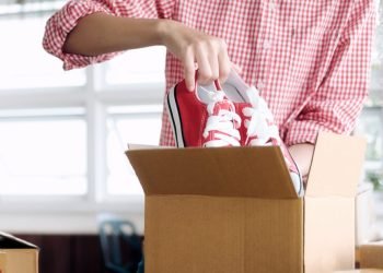 Holiday Returns: A Growing Business Trend for Logistics Companies