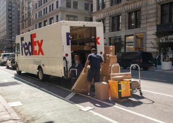 The Final Stretch: Understanding Last-Mile Delivery and Its Impact on Retailers