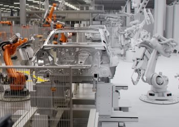 LX Unveils Hungary Terminal for Europe’s EV Logistics