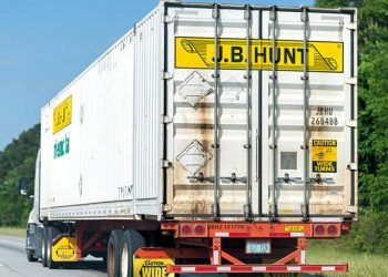 JB Hunt Stock Dips After Earnings Fall Short Due to Soft Demand in Logistics Sector