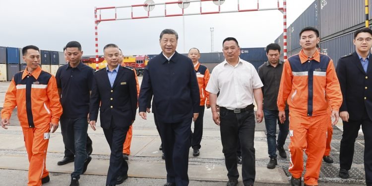 Xi Visits Logistics Hub in Chongqing, China