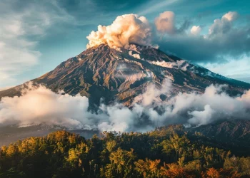 Indonesia’s Mount Ruang Roars Back to Life, Prompting Evacuations and Highest Alert