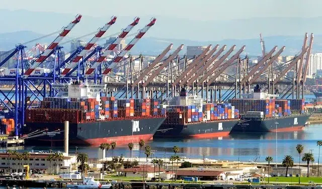 Major US Ports Face Labor Negotiations Amidst Backlog