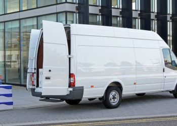 E-commerce Boom Fuels Growth of Last-Mile Delivery Startups