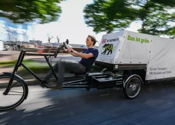 Deutsche Bahn Revamps Last-Mile Delivery with E-Cargo Bikes: Tackling Urban Congestion and Emissions