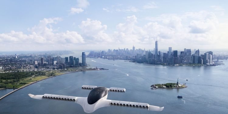 Deutsche Bahn and Lilium Partner on Sustainable Air Cargo Delivery