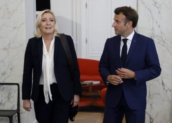French Far-Right Makes Gains, But Macron Retains Control: A Second Round Decides France’s Future