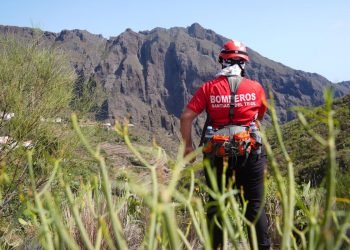 Search for Missing Journalist Halts in Tenerife