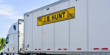 J.B. Hunt Pioneers Blockchain Technology for Streamlined Truckload Shipping