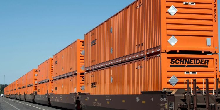 Schneider Announces Expansion of Intermodal Services