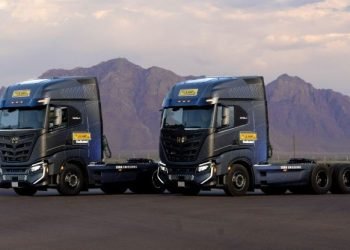 J.B. Hunt Invests in Electric Truck Technology