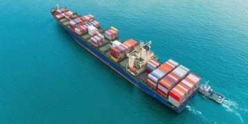 Ocean Cargo Industry Faces New Challenges Amid Record Demand and Safety Incidents