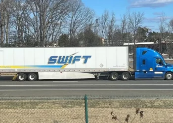 Knight-Swift Strengthens Its National LTL Network with Strategic DHE Acquisition