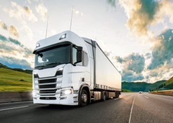 Truck Driver Shortage Intensifies Amid Rising Wages