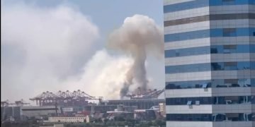 Breaking News: Massive Explosion Rocks Yang Ming Boxship at Ningbo Port