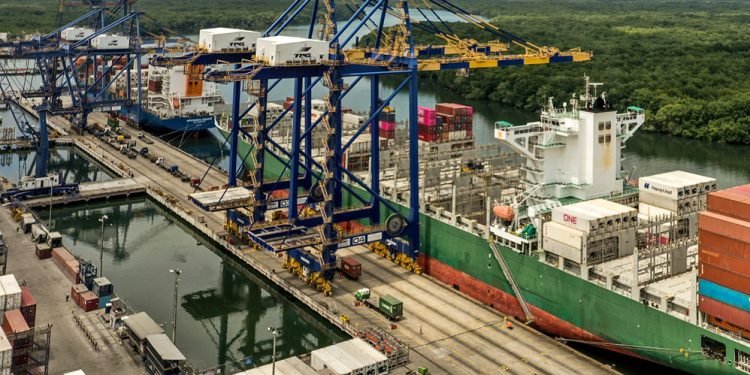 Hapag-Lloyd Acquires SAAM Ports and Logistics Business