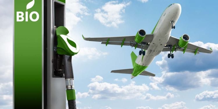 Major Airlines Pivot to Green Fuel Amid Rising Regulatory Pressure