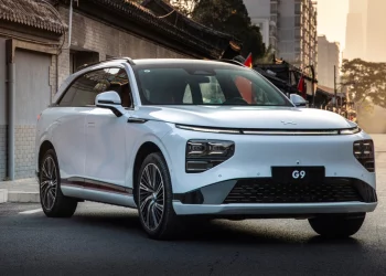 Spanish PM Calls for Reconsideration of EU Tariffs on Chinese EVs