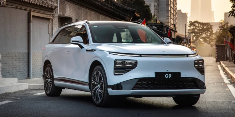 Spanish PM Calls for Reconsideration of EU Tariffs on Chinese EVs