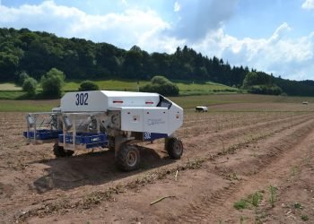 Muddy Machines Tackles Labor Shortages with Logistics Robot