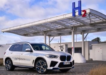 BMW to Transition Logistics Fleet to Hydrogen by 203