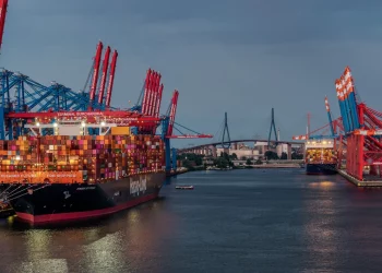 Port of Hamburg Maintains Stable Container Volumes