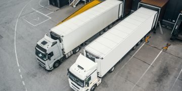 Shippers vs. LSPs: Insights on Transportation Management
