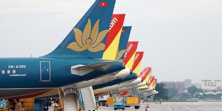 Vietnam Air Logistics Faces Challenges in Achieving Sustainable Development
