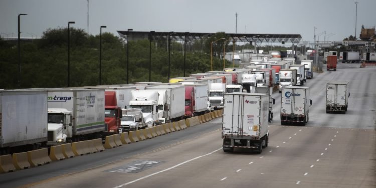 U.S.-Mexico Cross-Border Logistics on the Rise