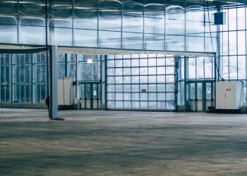 The Booming Healthcare Logistics Market: Trends and Innovations