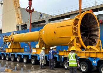 Total Movements Delivers Critical Oil and Gas Equipment to Singapore