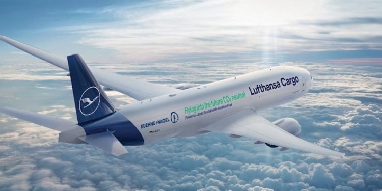 Lufthansa Cargo and Maersk Partner to Decarbonize Airfreight