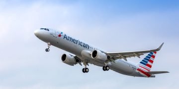 Technical Issue Disrupts American Airlines Flights