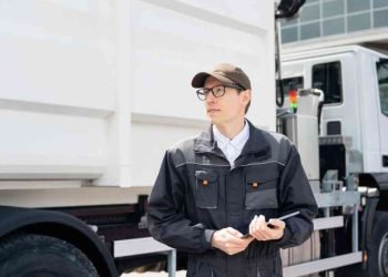 How Technology and Social Media Attract Gen Z to Logistics