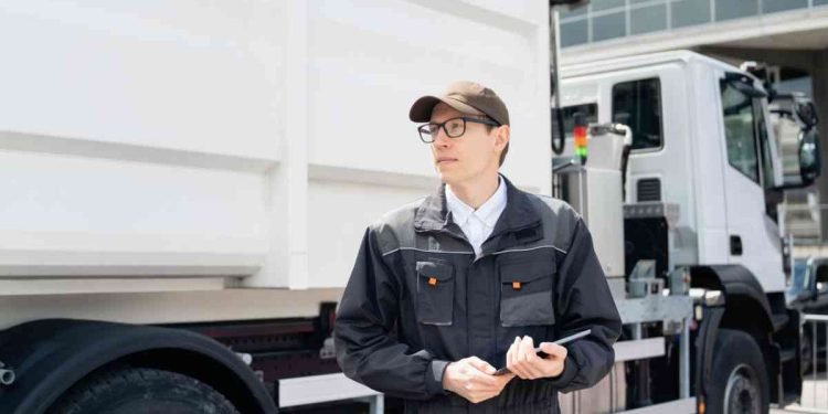 How Technology and Social Media Attract Gen Z to Logistics