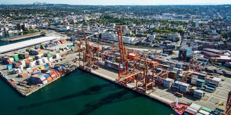 West Coast Ports See Import Surge Amid Strike Fears