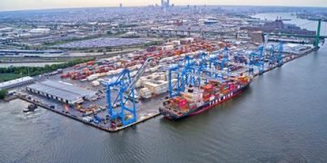 U.S. East Coast Ports Strike Averted with Tentative Six-Year Master Contract