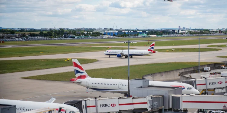 UK Government Endorses Third Runway at Heathrow Airport to Boost Economic Growth