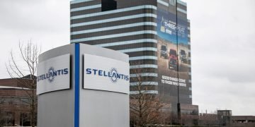 Stellantis to Close Detroit Warehouse Amid Logistics Shift