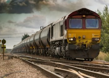 Adif and Exolum Collaborate to Develop Rail Logistics Network for Sustainable Fuel Transport