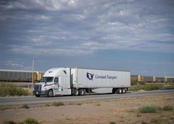 Covenant Logistics Group Reports Resilient Q4 2024 Financial Results Amidst Challenging Freight Environment