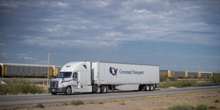 Covenant Logistics Group Reports Resilient Q4 2024 Financial Results Amidst Challenging Freight Environment