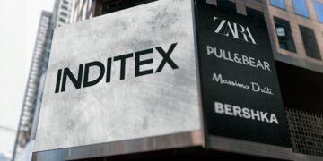 Inditex Shifts to Air Freight to Overcome Supply Chain Delays in the Red Sea