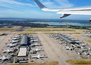 Calls for UK Government Support in Gatwick Airport Expansion to Boost Trade