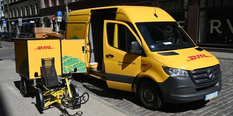 Last Mile Logistics Market Grows with E-Commerce Boom