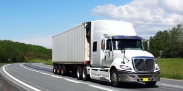 Universal Logistics Holdings Reports Robust Growth in Q4 2024