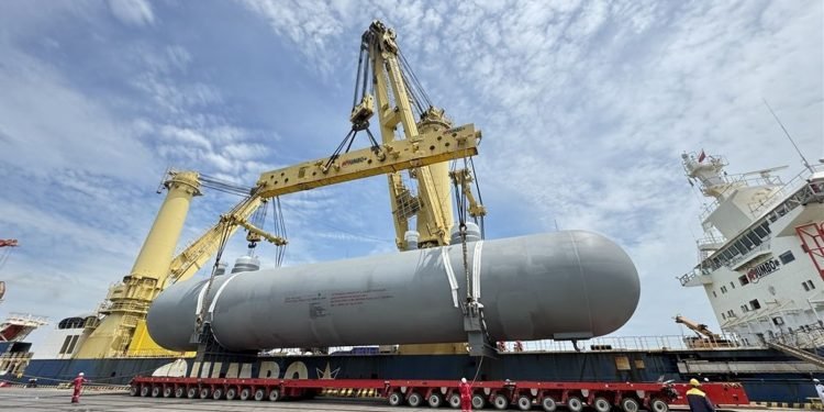 Strategic Breakthrough: EXG Completes High-Stakes 1,400-Ton Cross-Border Cargo Project