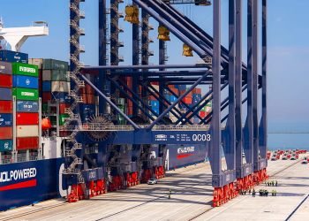 Breaking News: CMA CGM’s Groundbreaking Dual-Fuel Methanol Ship Makes Historic Call at Khalifa Port