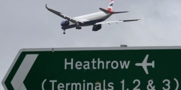 Aviation Safety in Focus as Heathrow Blackout Disrupts Flights Across Europe